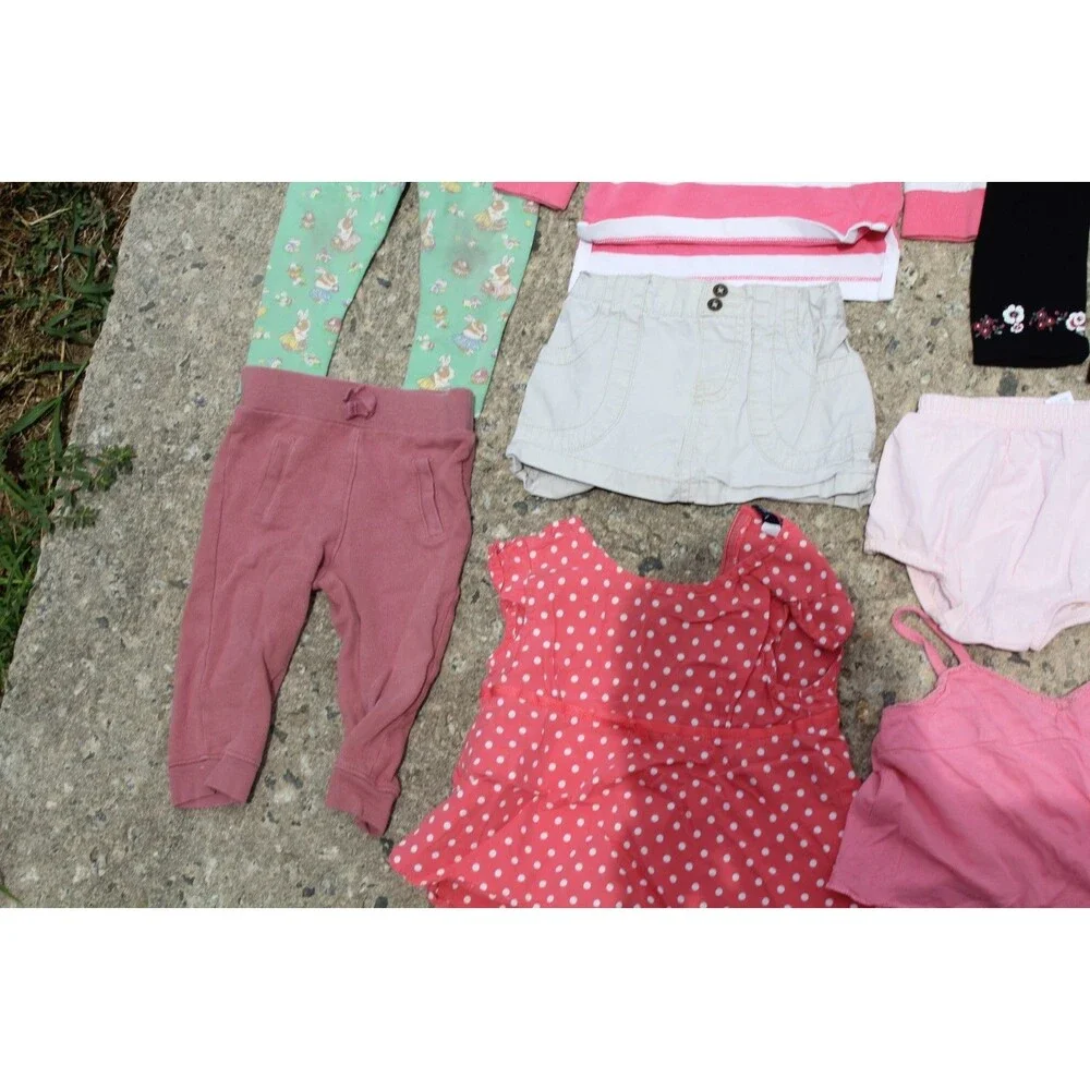 Lot of 31 pcs Baby Girl Clothes 12M, 12-18M Outfits Sleepers CUTE FALL Wardrobe